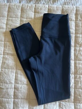 NWOT Lululemon Dark Blue Leggings Size 4
